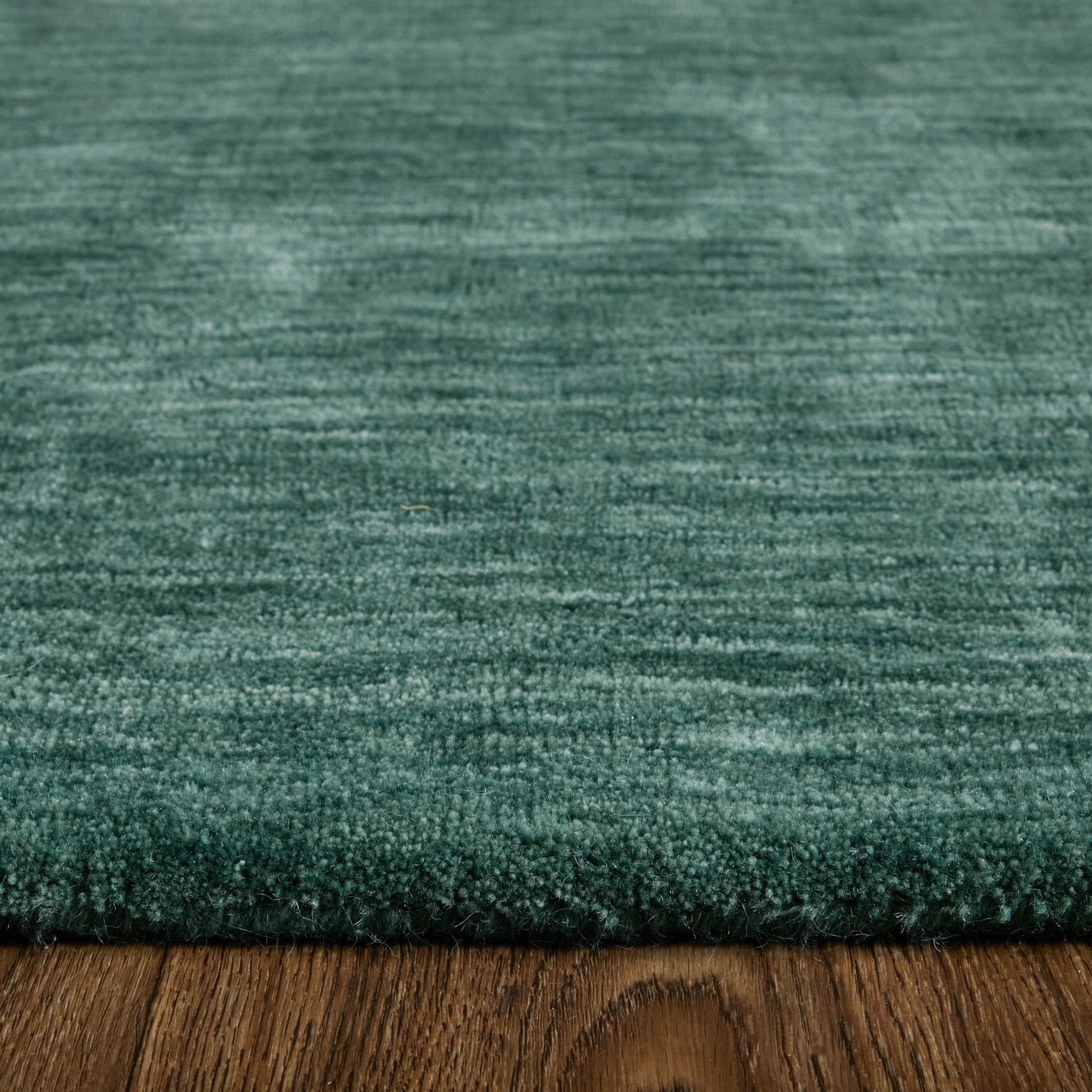Luna Modern Solid - Green/White Area Rug-5